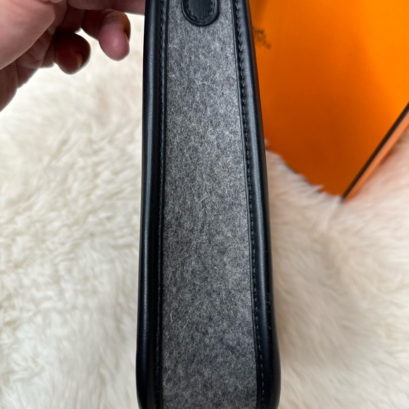 Hermes Evelyne Gen III Felt TPM Gray with Black Lining - Picture 3 of 14
